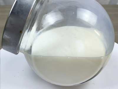 防銹面漆乳液8308 具有優異的快干性能、初期耐水性及抗回粘性，對金屬基材的附著力好，漆膜致密性高，耐鹽霧性能優異，與常規防銹助劑、防銹顏料相容性好